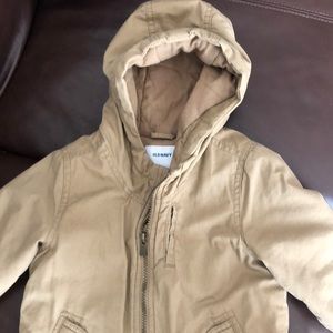Boys jacket size 3T good condition.